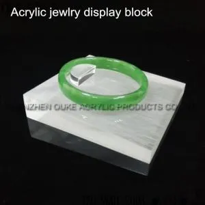 Diverse dimensioni lucidato Factory personalizzata acrilico trasparente Jewlry Display blocco