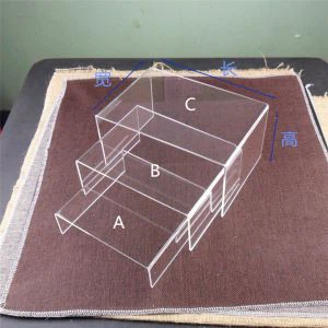 Colonne montanti da tavolo cubo nero acrilico di alta qualità a Buffet Display stand